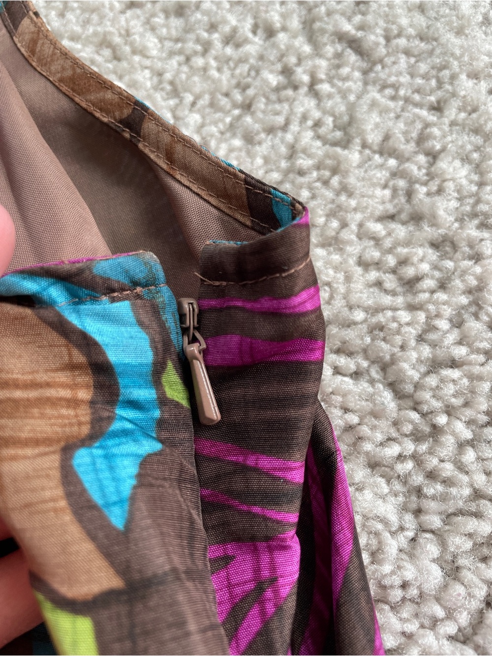 Valerie Stevens Separates Silk Floral Pink Blue Brown V-Cut Sleeveless Top - XL - Picture 8 of 10